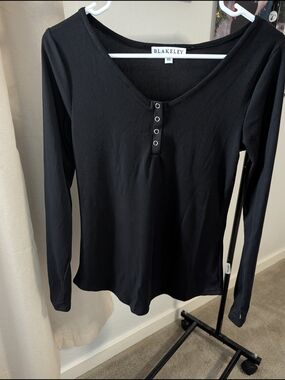 Women's Black Ribbed Long Sleeve Henley Top